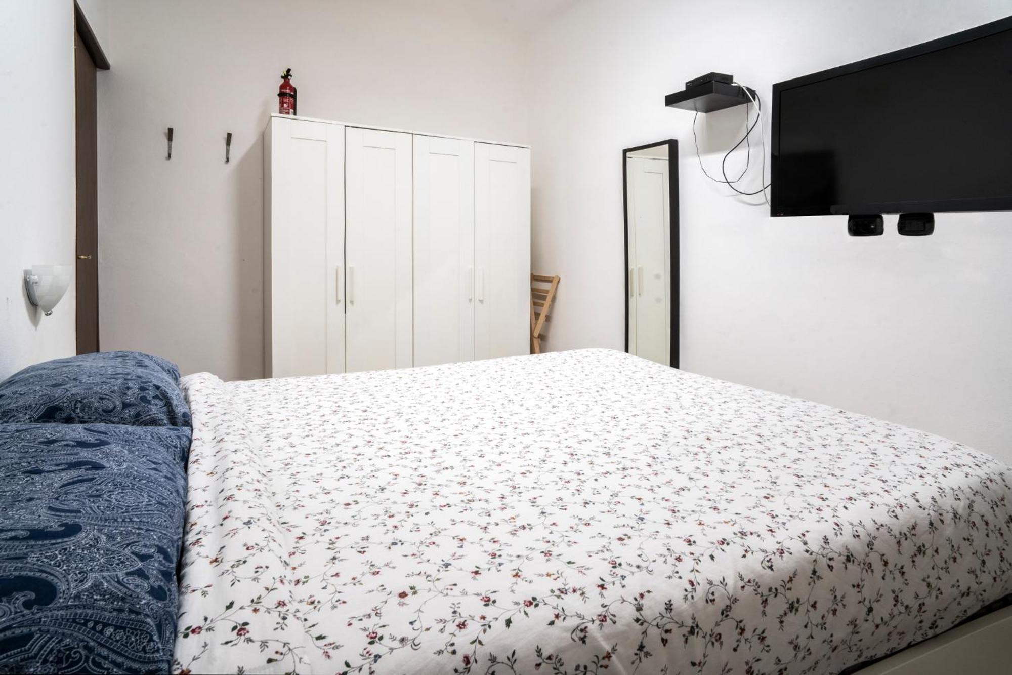 Houseingenoacenter Parking Apartment Екстериор снимка